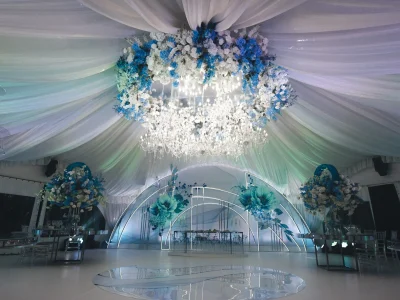 luxury-wedding-tent-with-decor-banquet